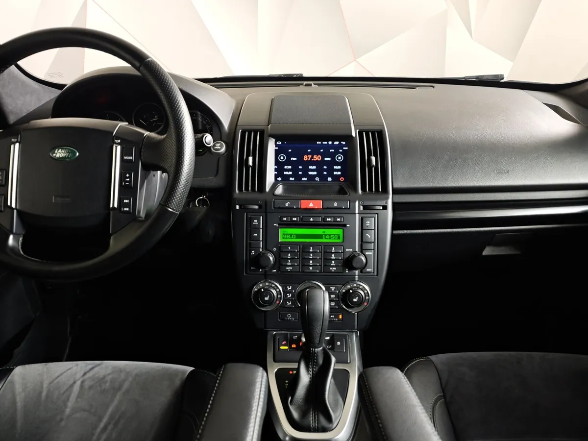 Land Rover Freelander 2.2 SD4 AT 4WD (190 л.с.) HSE Черный в АВИЛОН. Слайд №14