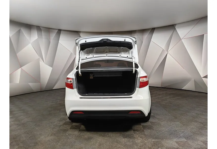 Kia Rio 1.4 MT (107 л.с.) Белый в АВИЛОН. Слайд №11