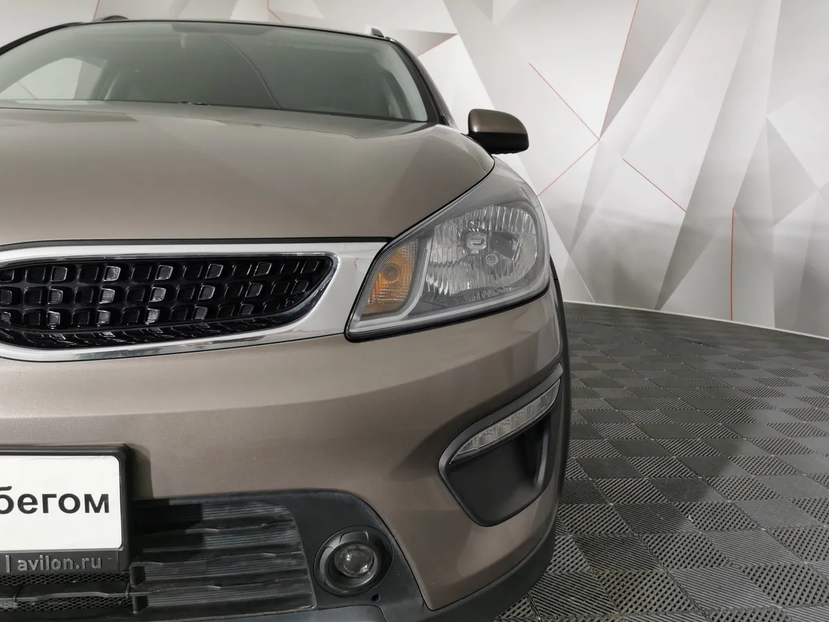Kia Rio X-Line 1.6 AT (123 л.с.) Luxe Коричневый в АВИЛОН. Слайд №10