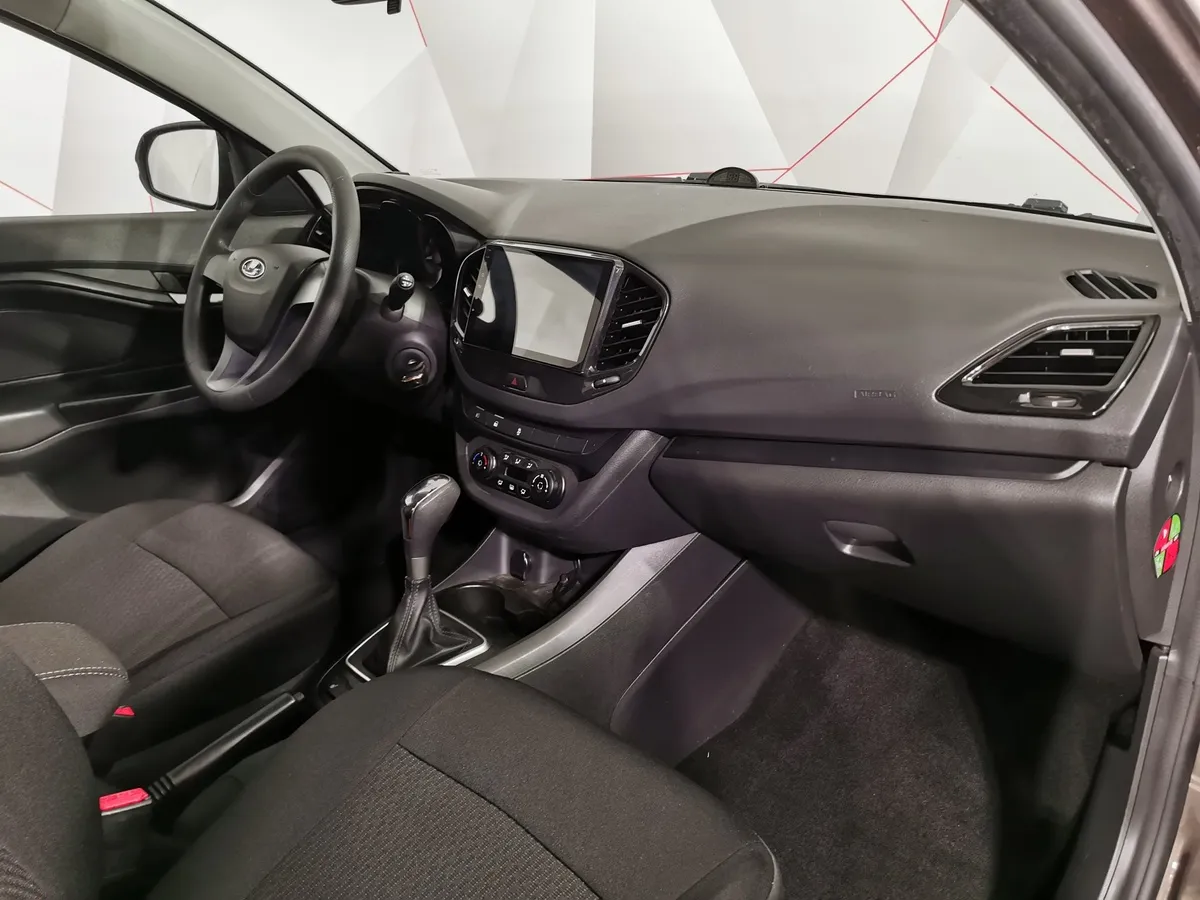 ВАЗ (Lada) Vesta 1.6 CVT (113 л.с.) Luxe Multimedia Коричневый в АВИЛОН. Слайд №11