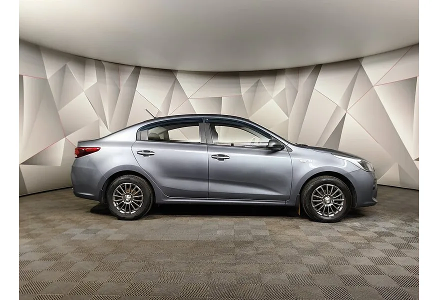 Kia Rio 1.6 MT (123 л.с.) Comfort Серый в АВИЛОН. Слайд №6
