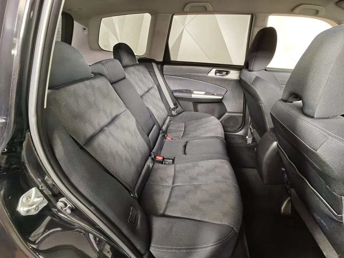 Subaru Forester 2.5XS E-AT (172 л.с.) Черный в АВИЛОН. Слайд №16