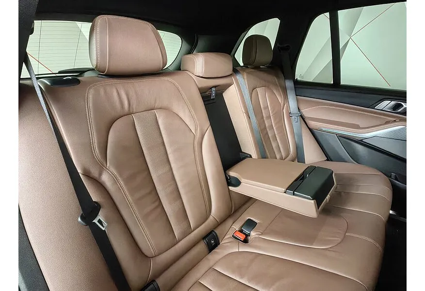 BMW X5 xDrive30d Steptronic (249 л.с.) M Sport Белый в АВИЛОН. Слайд №9