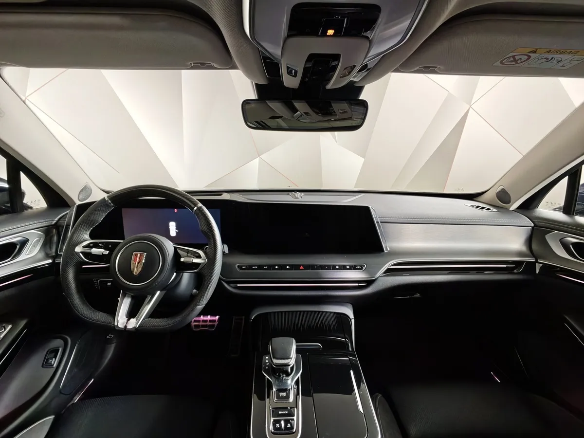 Hongqi H9 2.0 DCT RWD (245 л.с.) FL Делюкс Черный в АВИЛОН. Слайд №13
