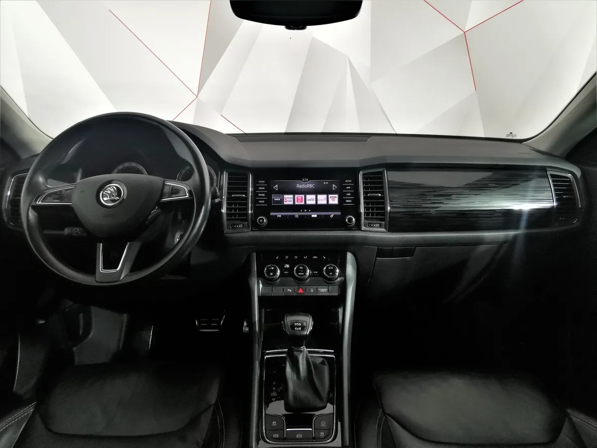 Skoda Kodiaq 2.0 TDI DSG 4X4 (150 л.с.) Серебристый в АВИЛОН. Слайд №13