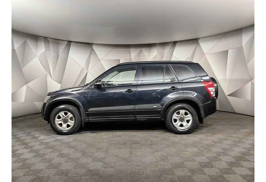 Suzuki Grand Vitara 2.0 AT (140 л.с.) Черный в АВИЛОН. Слайд №5