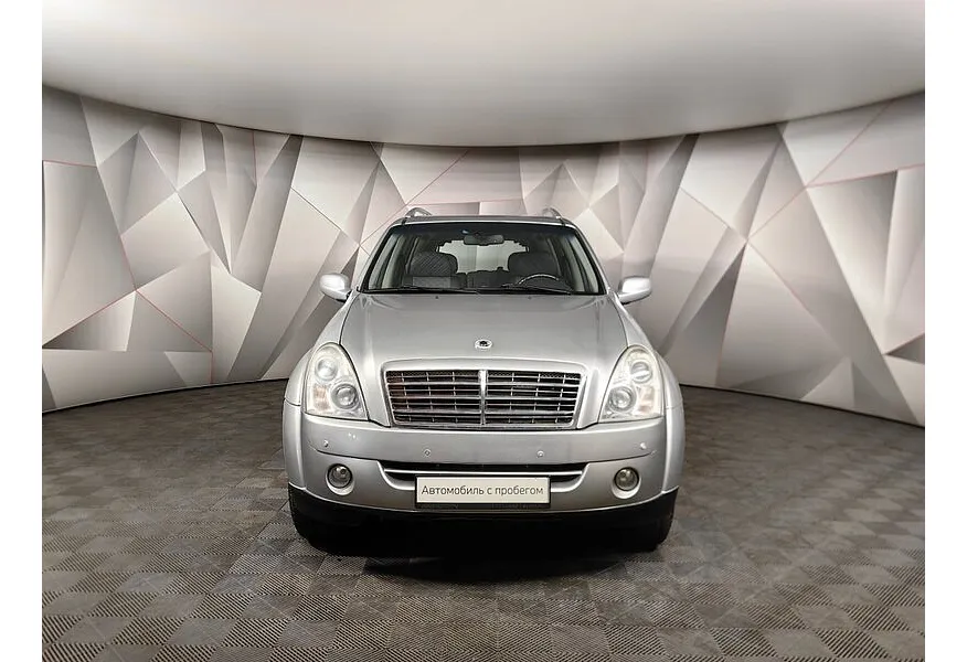 SsangYong Rexton 2.7 Xdi AT AWD (165 л.с.) Серебристый в АВИЛОН. Слайд №7