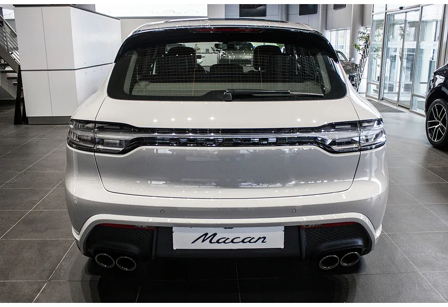 Porsche Macan 2.0 TFSI AMT 4WD (265 л.с.) R4 Серый в АВИЛОН. Слайд №2