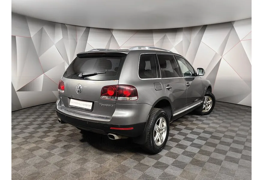 Volkswagen Touareg 2.5 TDI Tiptronic (174 л.с.) R Line Серый в АВИЛОН. Слайд №2