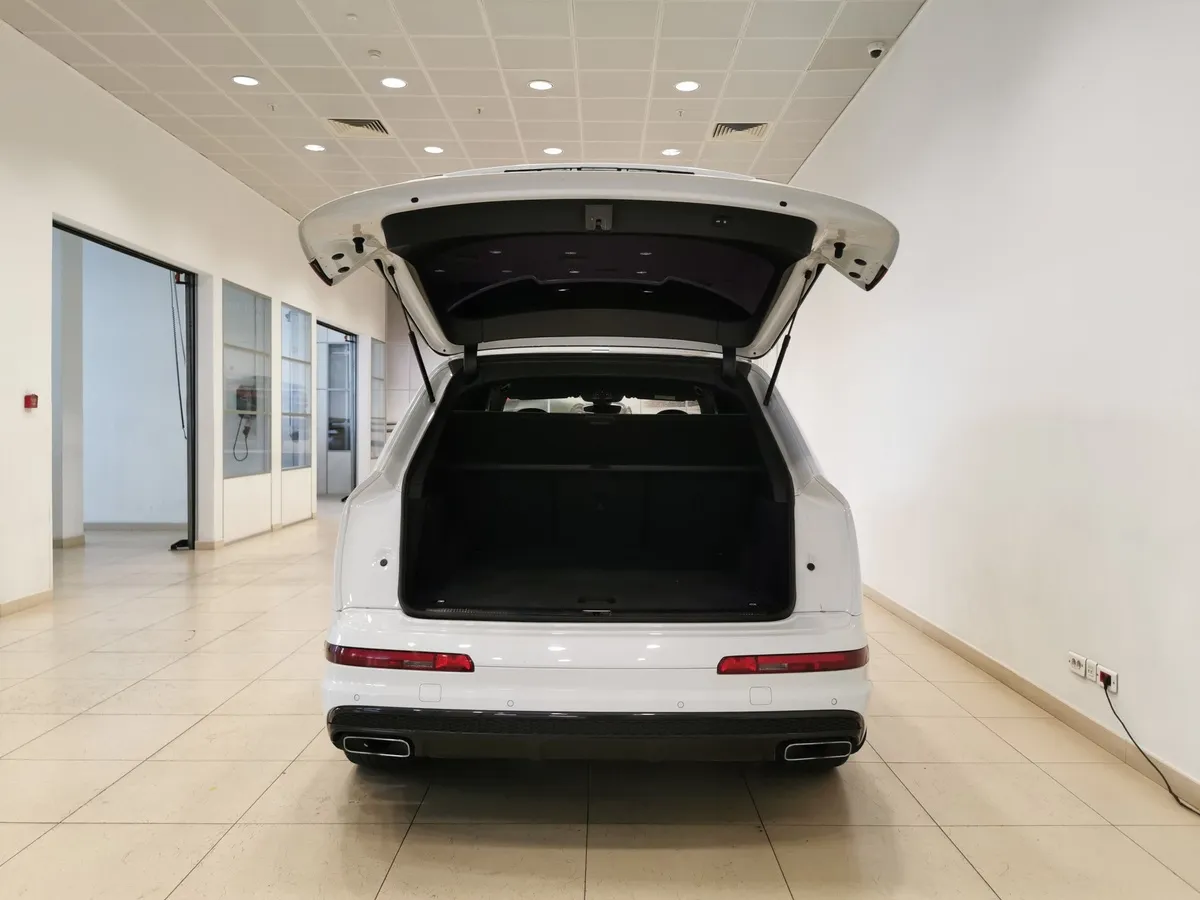 Audi Q7 3.0 TDI Tiptronic quattro (249 л.с.) Белый в АВИЛОН. Слайд №11