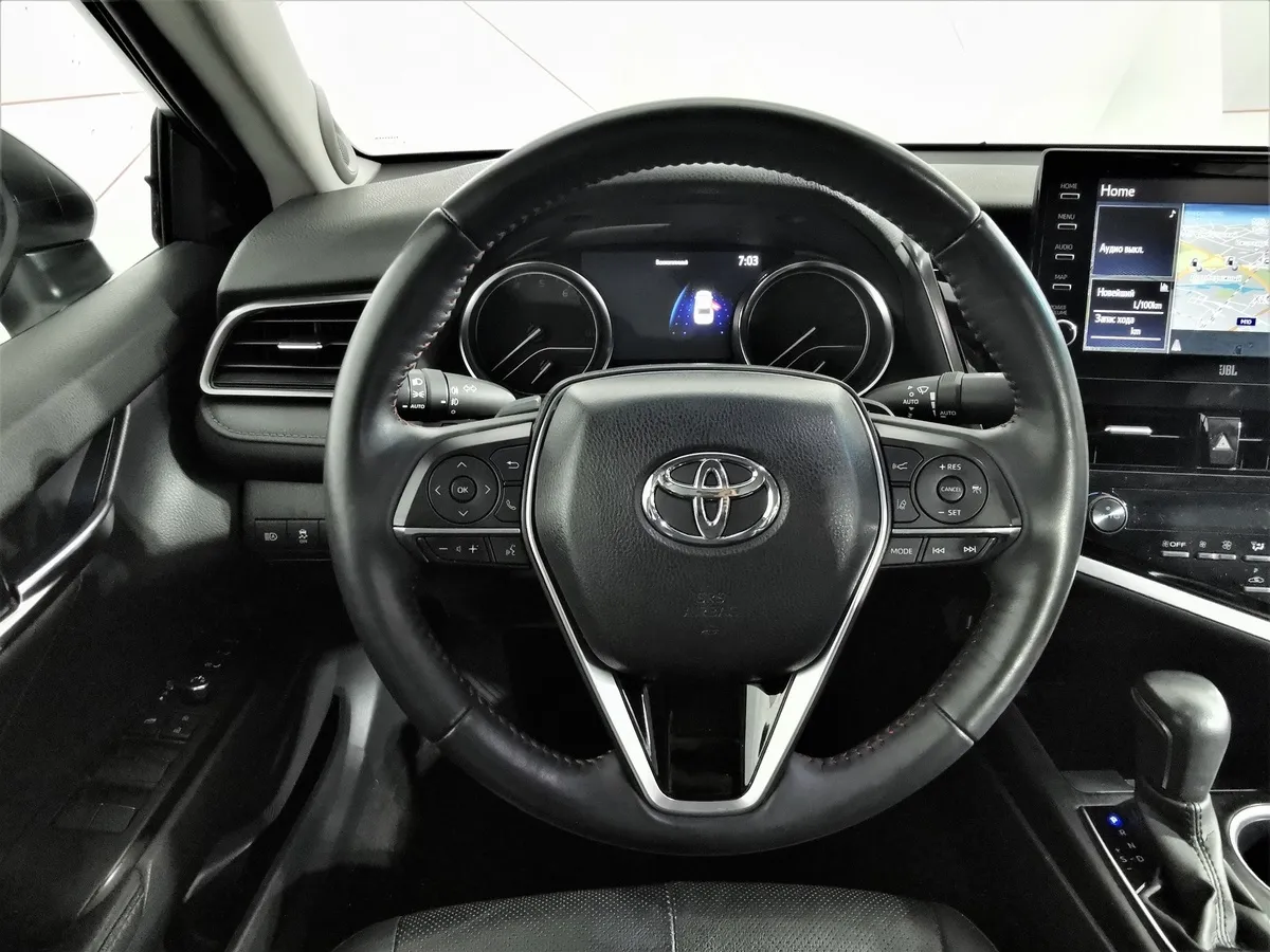 Toyota Camry 3.5 AT (249 л.с.) Белый в АВИЛОН. Слайд №19