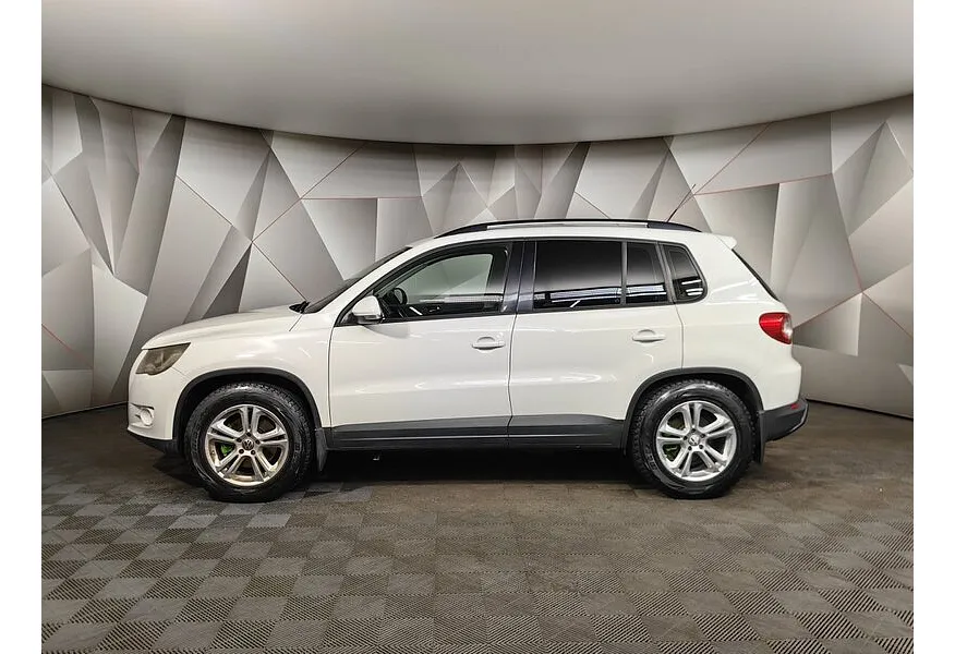 Volkswagen Tiguan 1.4 TSI MT (150 л.с.) Trend & Fun Белый в АВИЛОН. Слайд №4