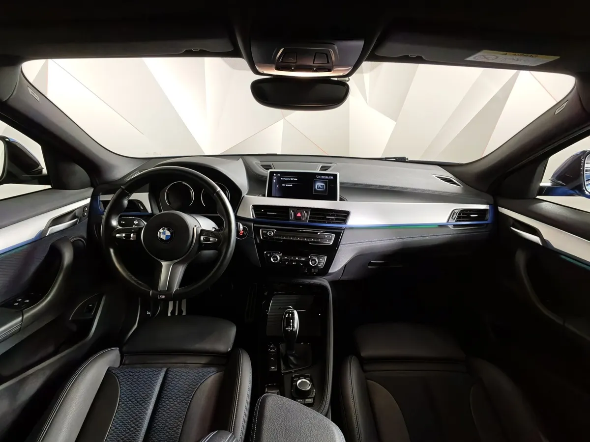BMW X2 20i xDrive AT (192 л.с.) M Sport Синий в АВИЛОН. Слайд №11