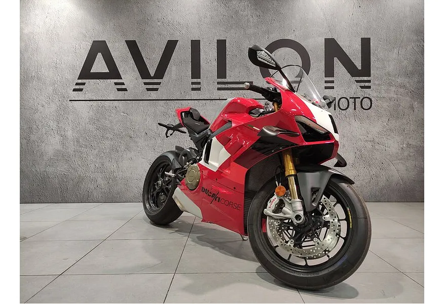 Ducati Panigale V4 1100 см³ (214 л.с.) 1103 Красный в АВИЛОН. Слайд №2