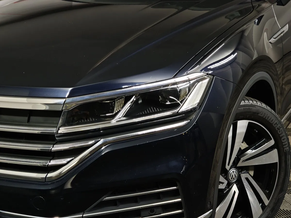 Volkswagen Touareg 2.0 TSI Tiptronic 4Motion (249 л.с.) Business Черный в АВИЛОН. Слайд №10
