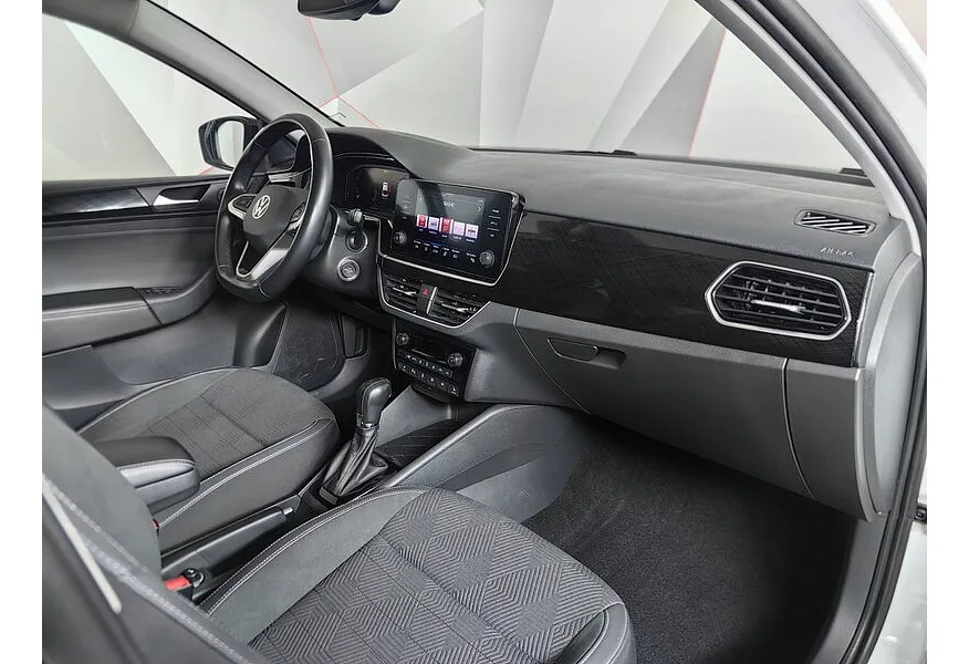 Volkswagen Polo 1.6 MPI AT (110 л.с.) Drive Белый в АВИЛОН. Слайд №13