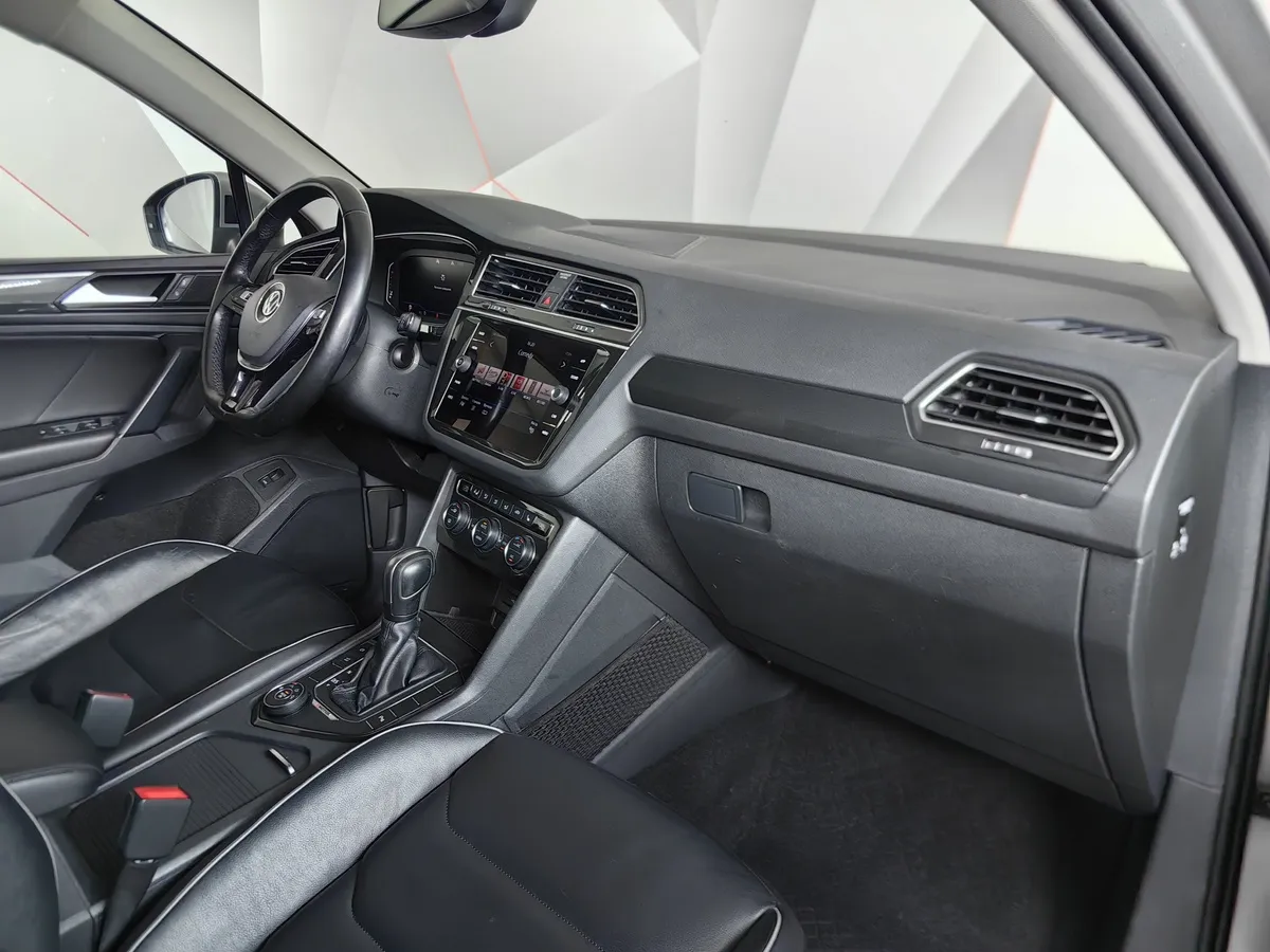 Volkswagen Tiguan 2.0 TSI 4Motion DSG (180 л.с.) Sportline Серый в АВИЛОН. Слайд №10