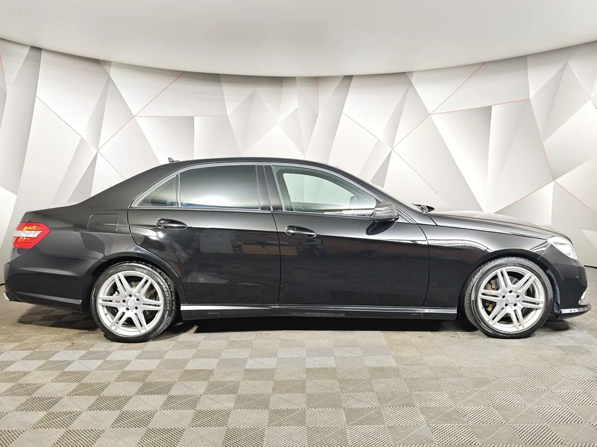 Mercedes-Benz E-Класс E 200 T CGI BlueEfficiency AT (184 л.с.) Черный в АВИЛОН. Слайд №6