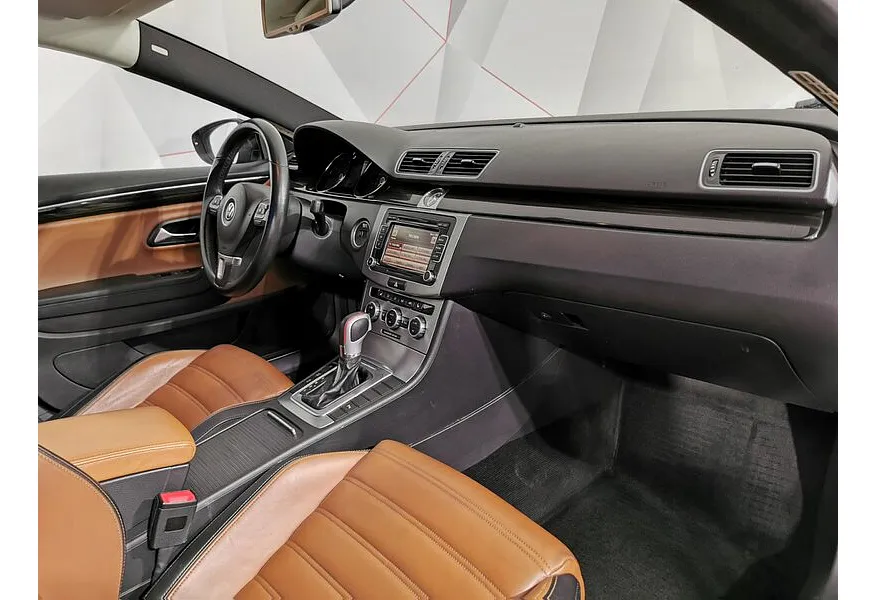 Volkswagen Passat CC 1.8 TSI DSG (152 л.с.) Коричневый в АВИЛОН. Слайд №13 Volkswagen Passat CC 1.8 TSI DSG (152 л.с.) Коричневый в АВИЛОН. Слайд №13