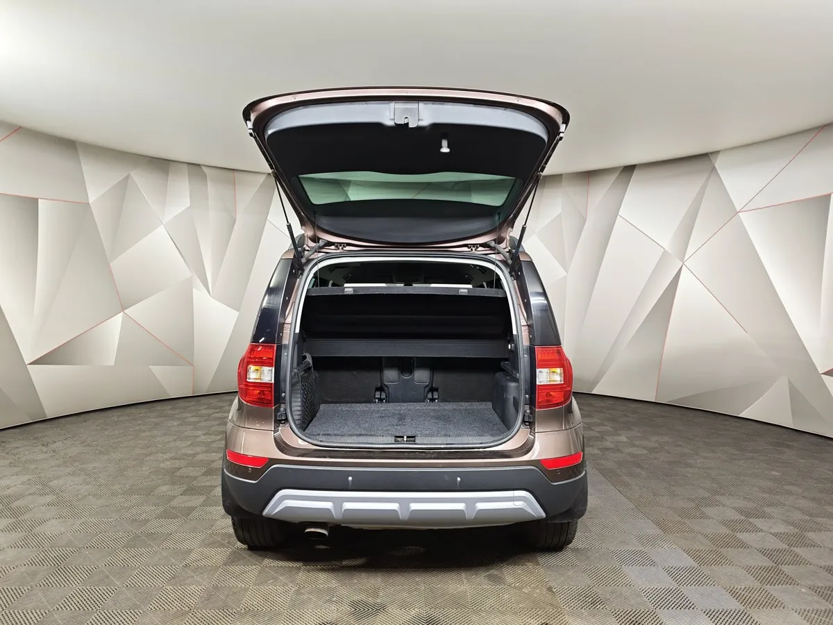 Skoda Yeti 1.6 AT (110 л.с.) Коричневый в АВИЛОН. Слайд №12
