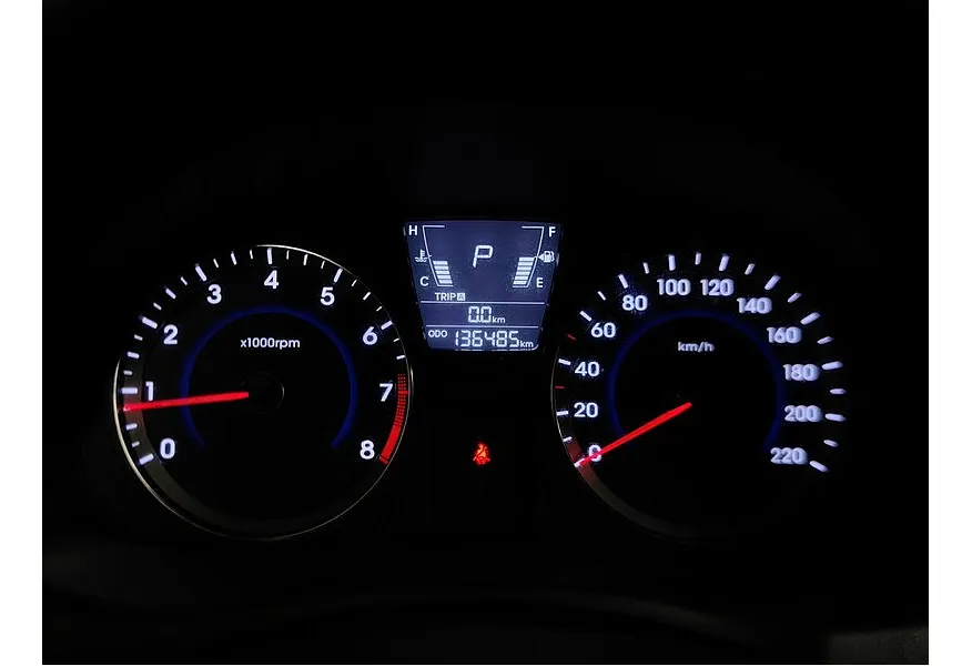 Hyundai Solaris 1.6 AT (123 л.с.) Active Серебристый в АВИЛОН. Слайд №18