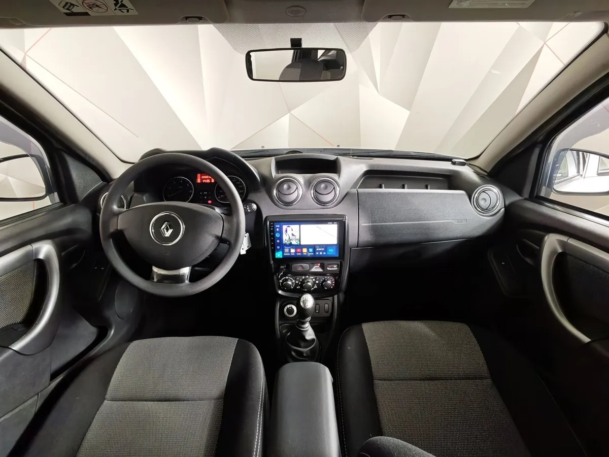 Renault Duster 2.0 MT 4x4 (135 л.с.) Серый в АВИЛОН. Слайд №14