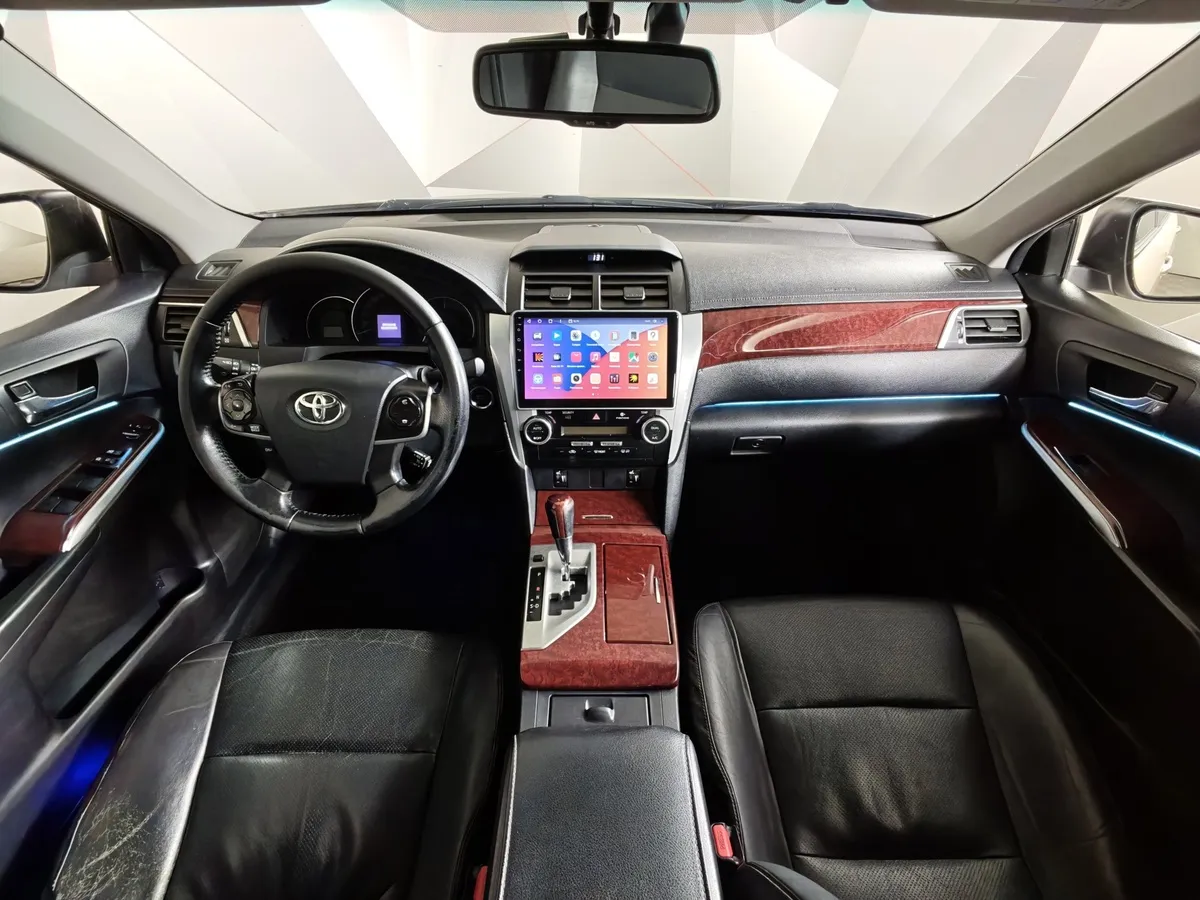 Toyota Camry 2.5 AT (181 л.с.) Бежевый в АВИЛОН. Слайд №12