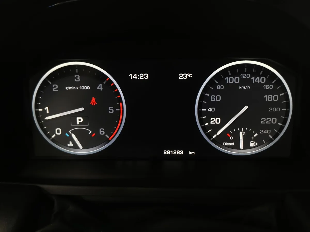 Land Rover Range Rover 4.4 TDV8 AT AWD (313 л.с.) Белый в АВИЛОН. Слайд №17