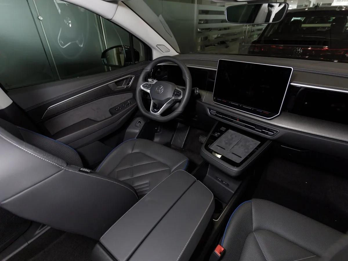 Volkswagen Talagon 2.0 7DSG AWD (272 л.с.) Flagship Shengjing Черный в АВИЛОН. Слайд №12