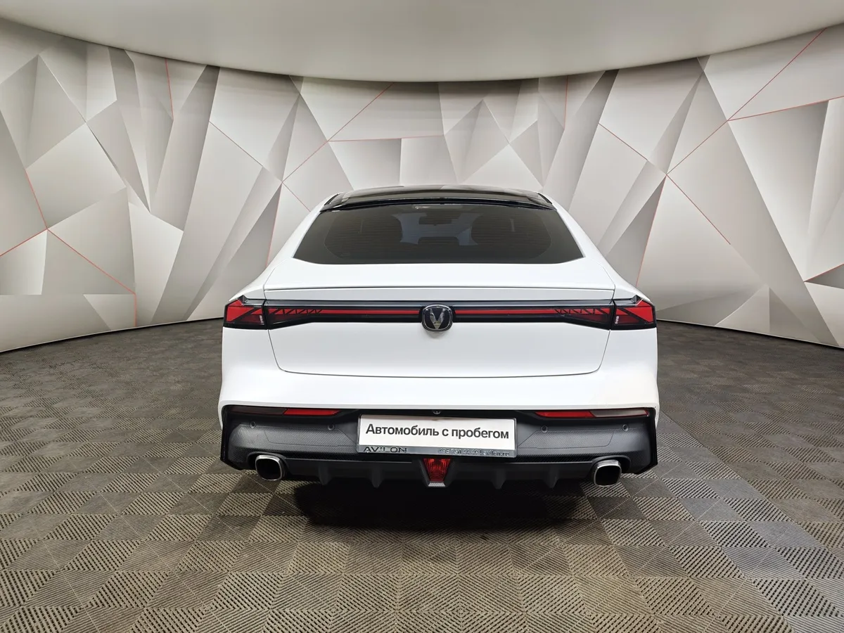 Changan UNI-V 1.5 AMT (181 л.с.) Tech Белый в АВИЛОН. Слайд №8