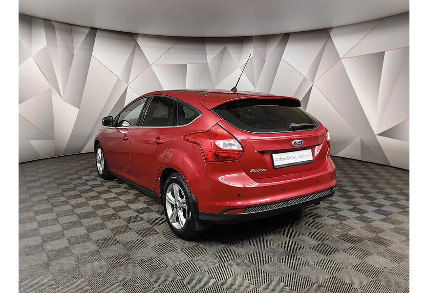 Ford Focus 1.6 Ti-VCT PowerShift (125 л.с.) Titanium Красный в АВИЛОН. Слайд №4