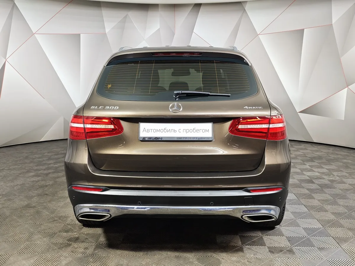 Mercedes-Benz GLC 300 9G-TRONIC 4MATIC (245 л.с.) Коричневый в АВИЛОН. Слайд №8