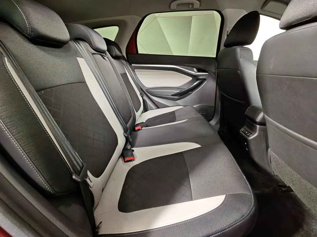 ВАЗ (Lada) Vesta 1.6 CVT (113 л.с.) Красный в АВИЛОН. Слайд №16