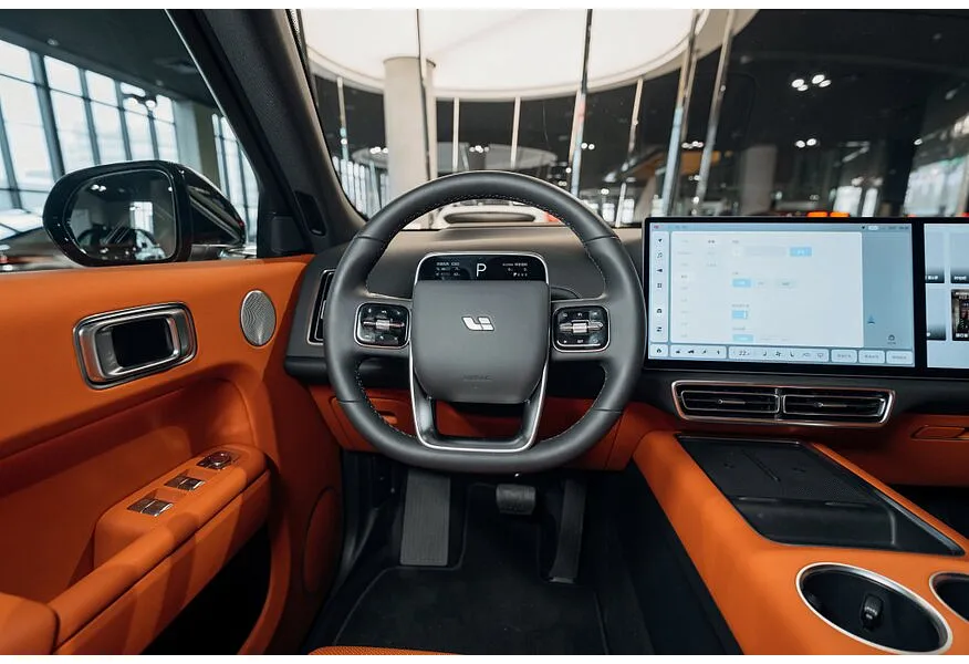 Li Auto L7 1.5 AT 4WD (449 л.с.) Ultra Голубой в АВИЛОН. Слайд №11