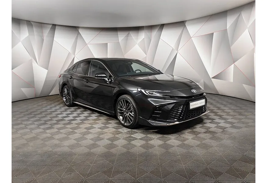 Toyota Camry 2.0h CVT (197 л.с.) Sport Plus Черный в АВИЛОН. Слайд №3
