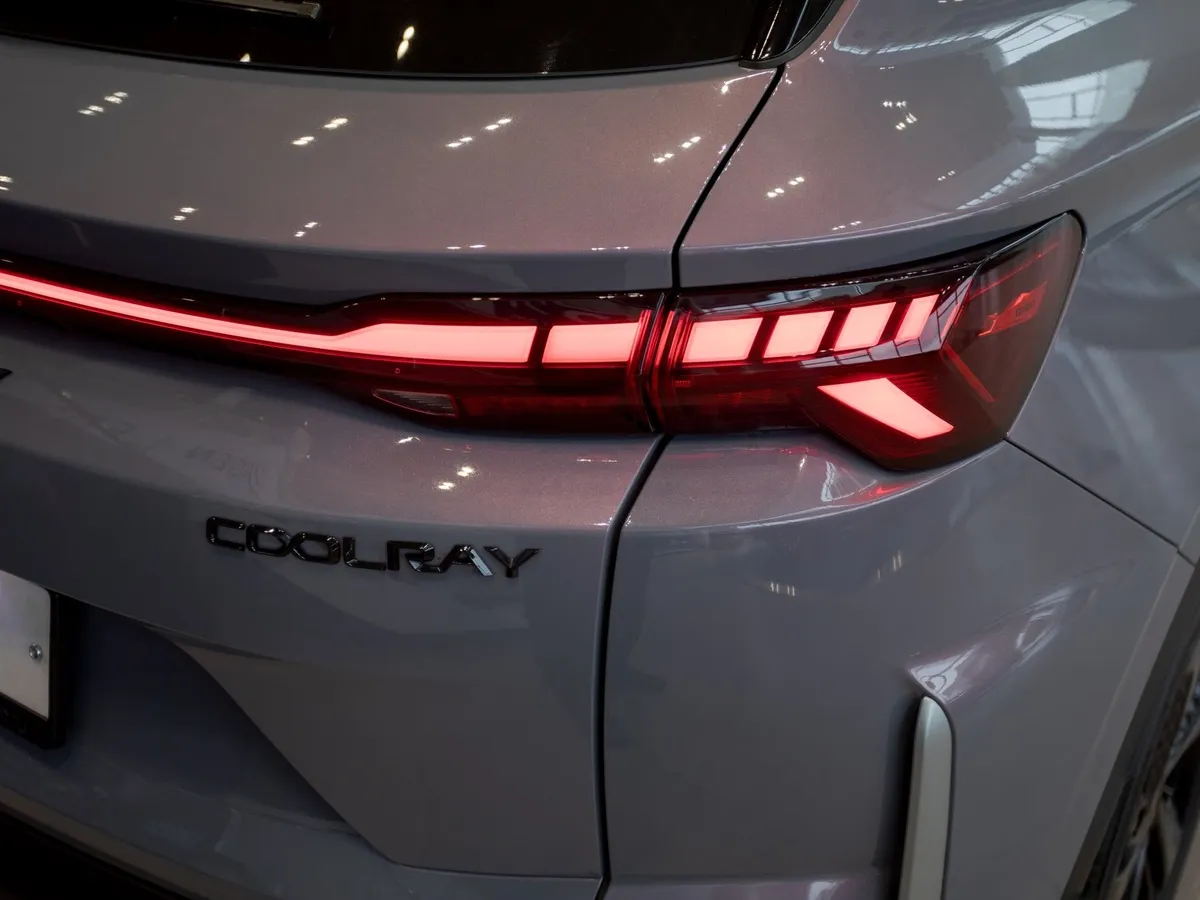 Geely Coolray 1.5T 7DCT (147 л.с.) Эксклюзив Фиолетовый в АВИЛОН. Слайд №12