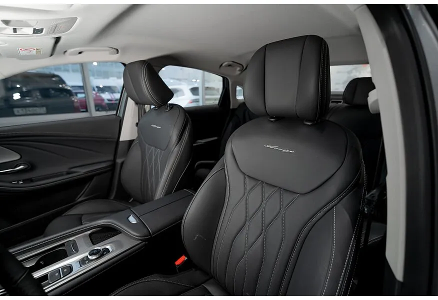Chery Arrizo 8 1.6T DCT (150 л.с.) Ultra Black Серебристый в АВИЛОН. Слайд №10