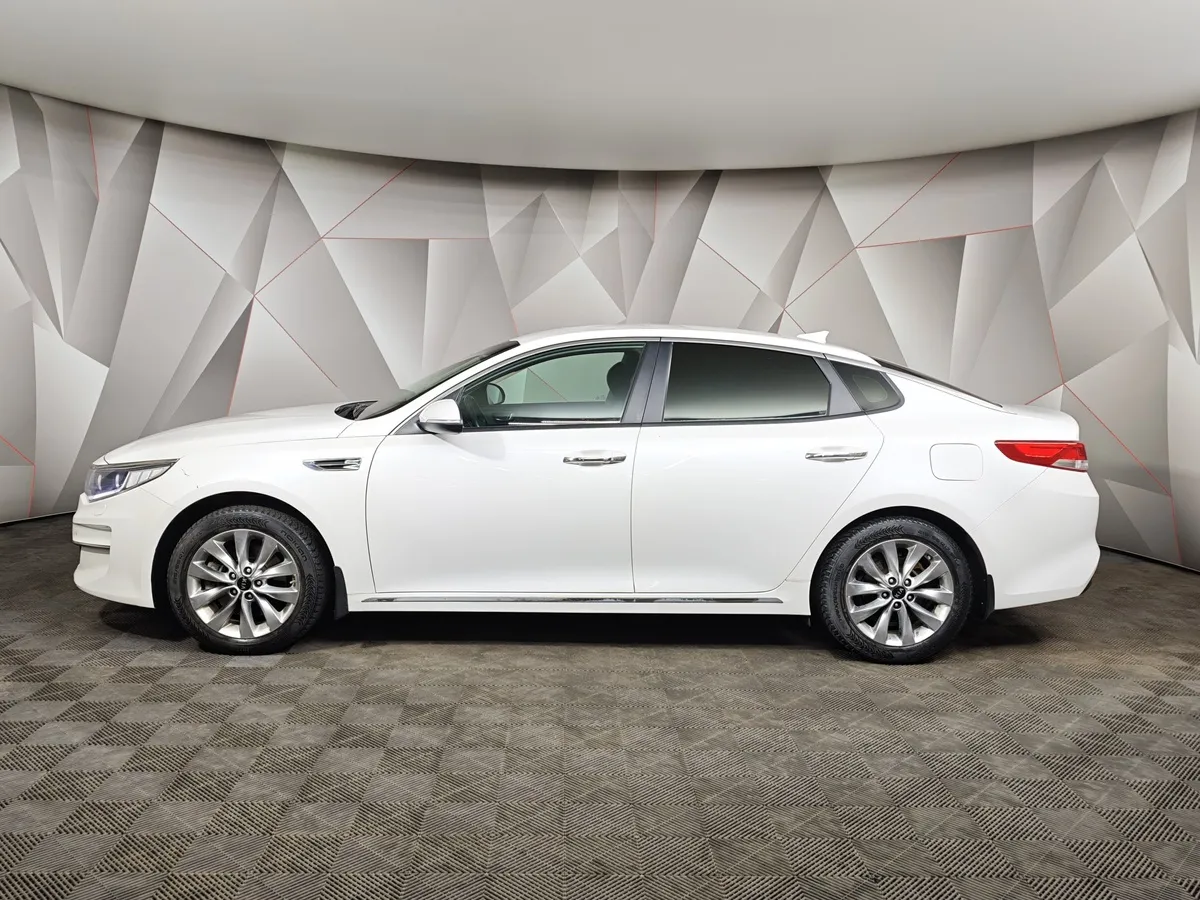 Kia Optima 2.0 AT (150 л.с.) Белый в АВИЛОН. Слайд №5