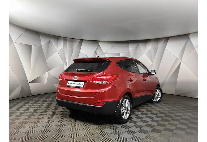Hyundai ix35 2.0 AT 4WD (150 л.с.) Comfort + Navi Красный в АВИЛОН. Слайд №7