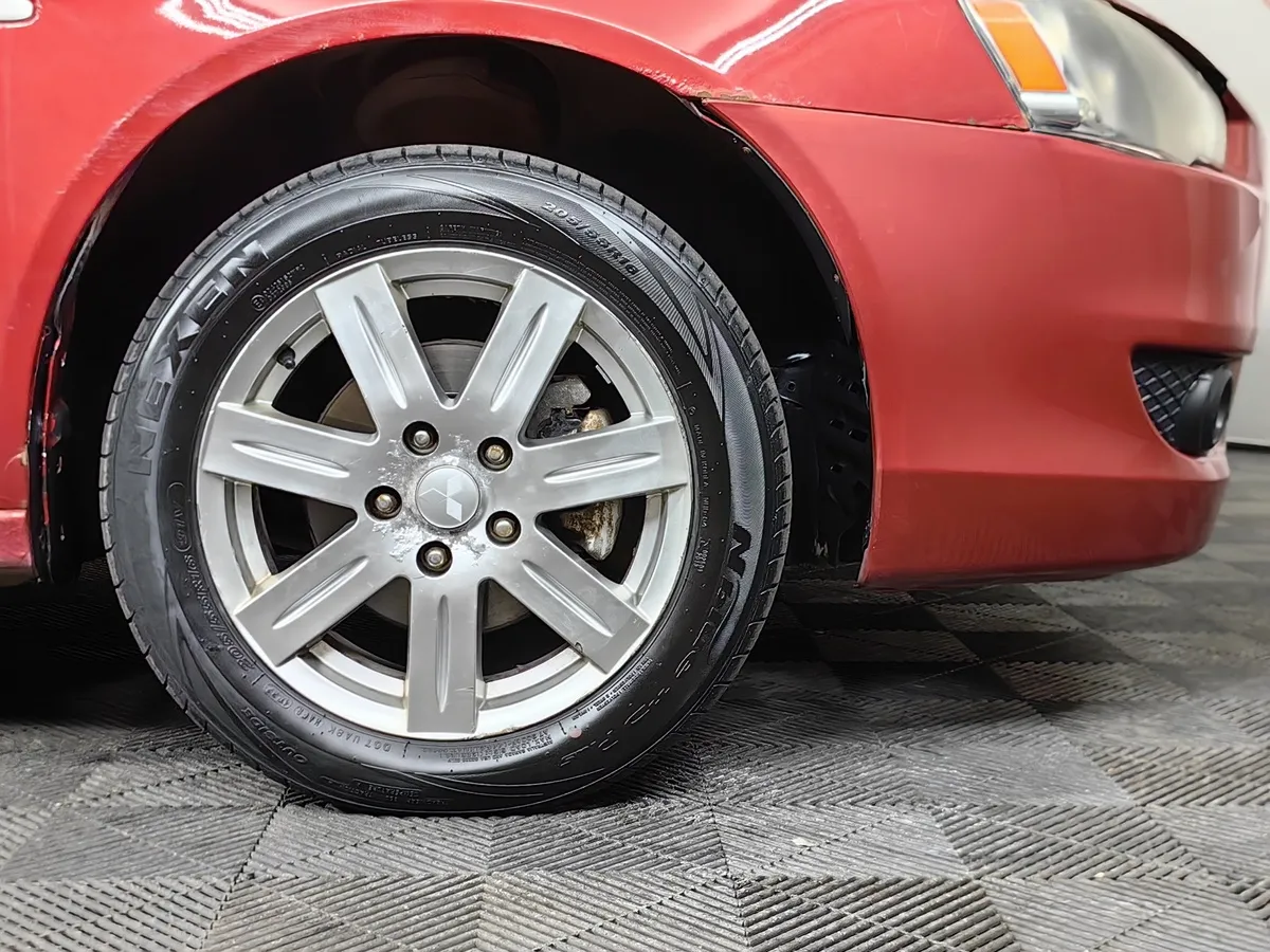 Mitsubishi Lancer 2.0 CVT 4WD (150 л.с.) Красный в АВИЛОН. Слайд №9