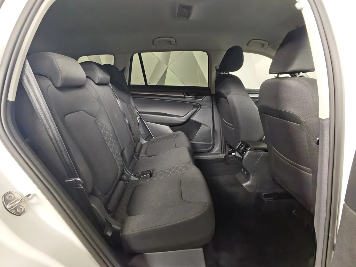 Skoda Kodiaq 1.4 TSI DSG 4X4 (150 л.с.) Белый в АВИЛОН. Слайд №16