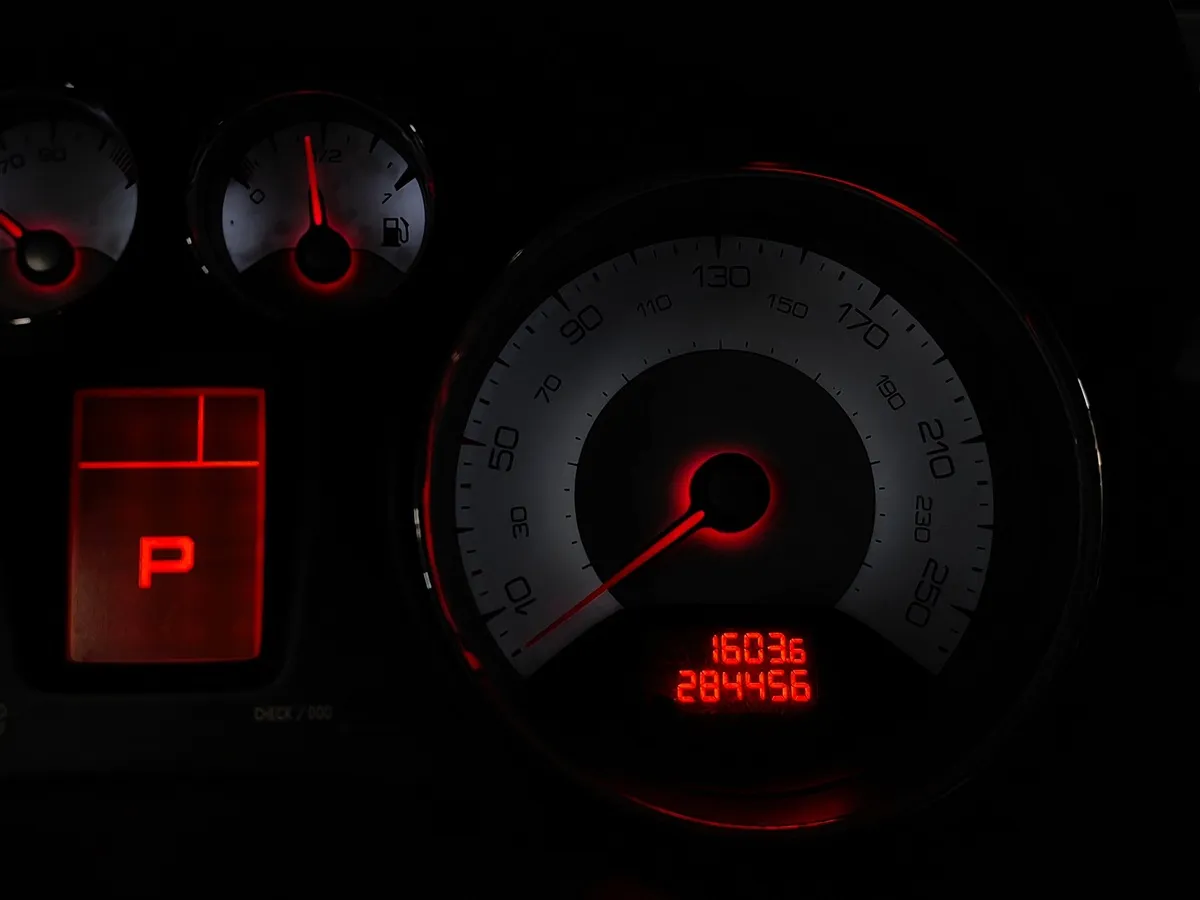 Peugeot 308 1.6 VTi AT (120 л.с.) Белый в АВИЛОН. Слайд №16