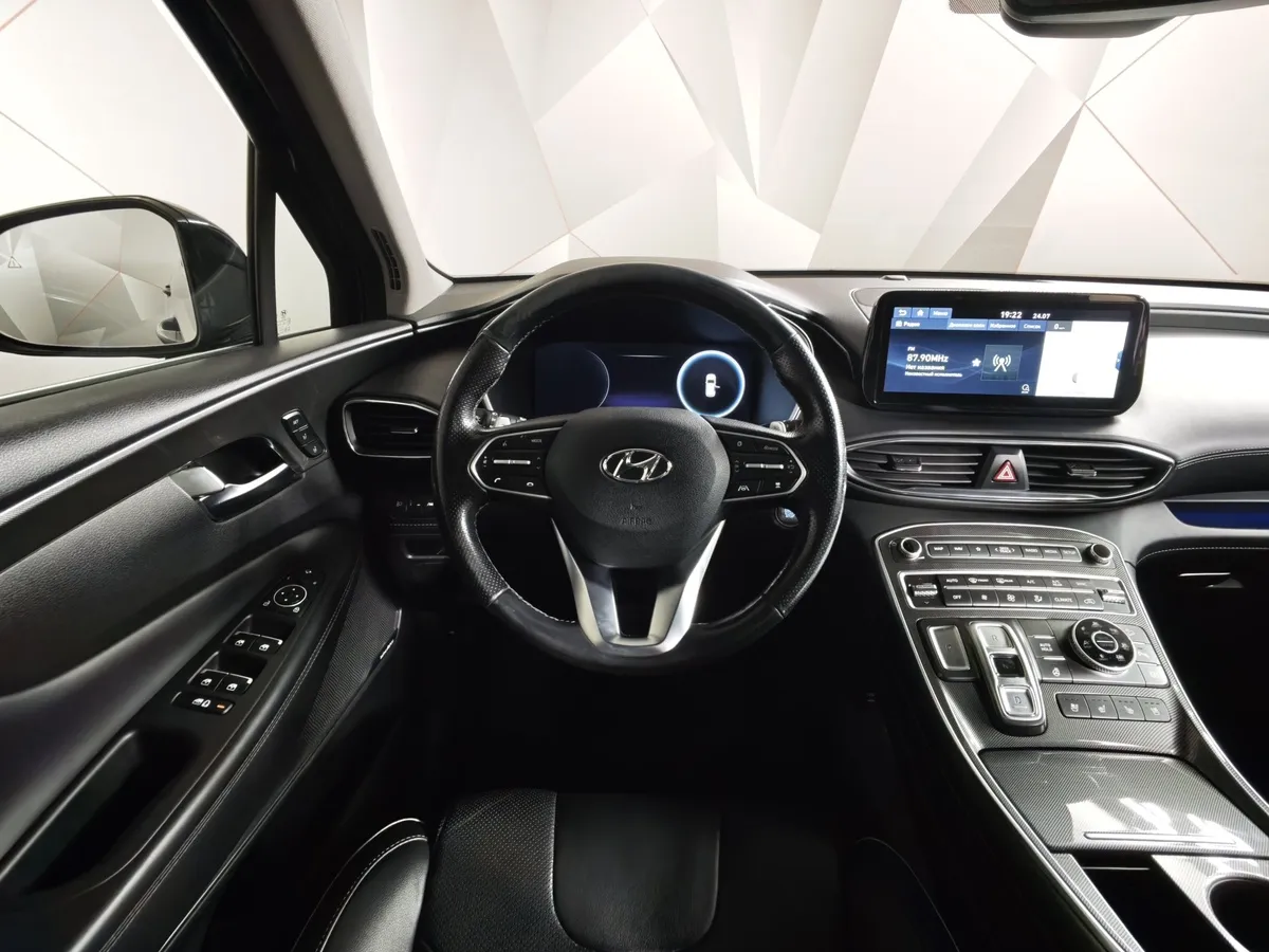 Hyundai Santa Fe 3.5 AWD 8AT (249 л.с.) High-Tech Черный в АВИЛОН. Слайд №19