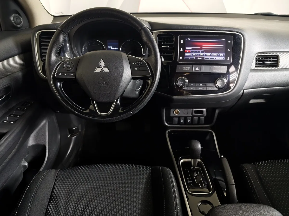Mitsubishi Outlander 2.0 CVT (146 л.с.) Invite Белый в АВИЛОН. Слайд №20