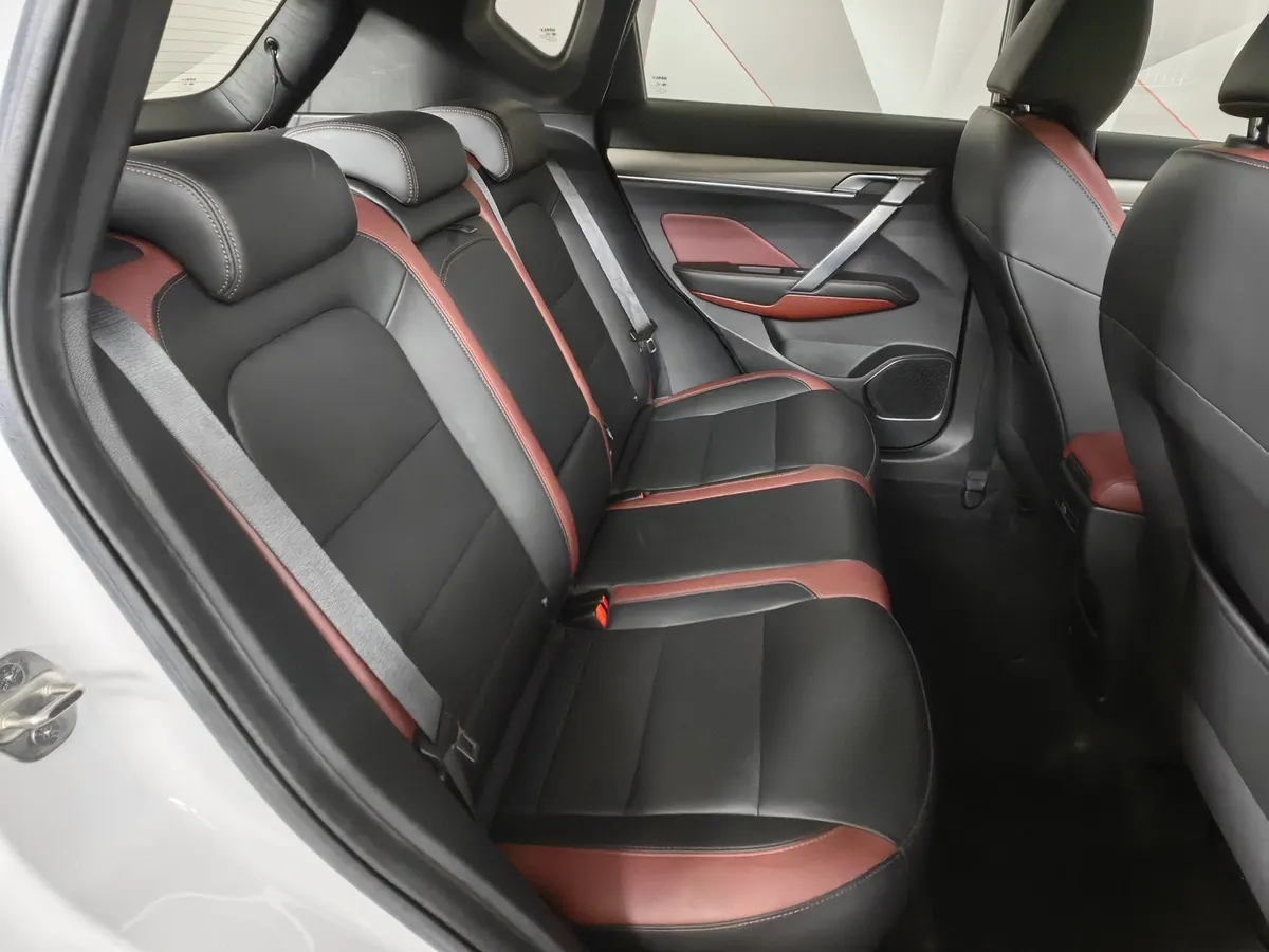 Geely Coolray 1.5T 7DCT 2WD (150 л.с.) Flagship Белый в АВИЛОН. Слайд №16