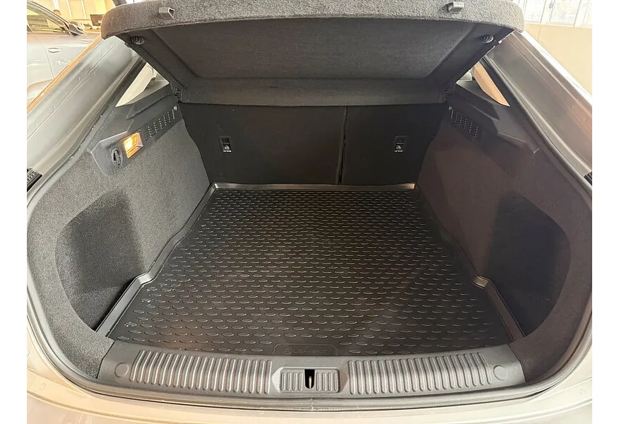 FAW Bestune B70 2.0 AT (217 л.с.) Master Серебристый в АВИЛОН. Слайд №17