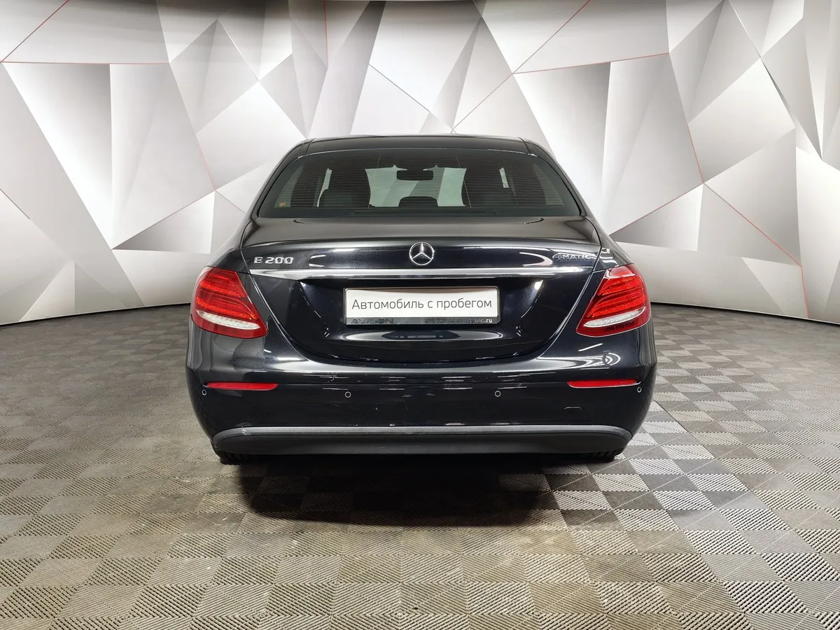 Mercedes-Benz E-Класс E 200 4MATIC 9G-TRONIC (184 л.с.) Premium Черный в АВИЛОН. Слайд №8