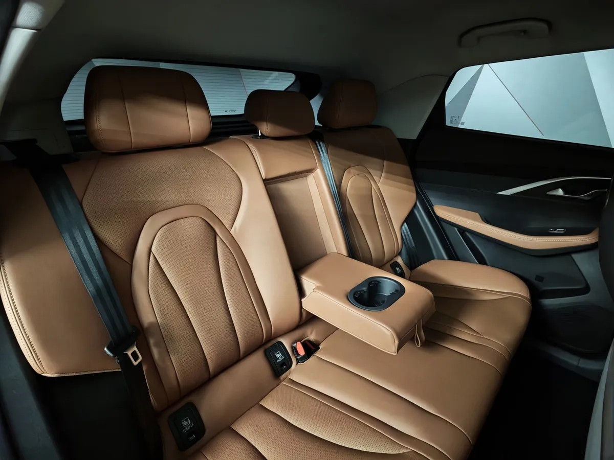 Omoda C5 1.5T CVT (147 л.с.) Ultimate Черный в АВИЛОН. Слайд №17