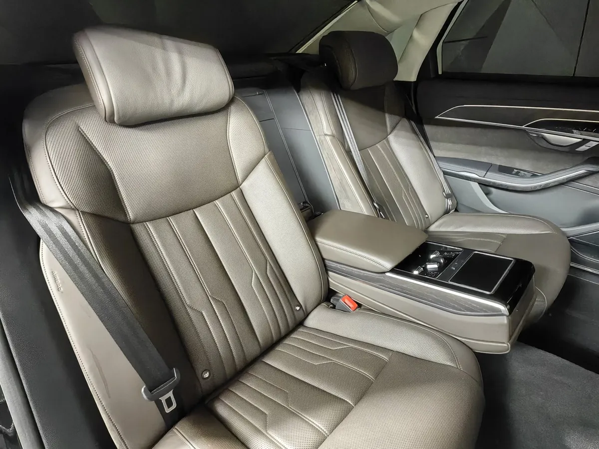Audi A8 3.0 TFSI L tiptronic quattro (340 л.с.) Черный в АВИЛОН. Слайд №16