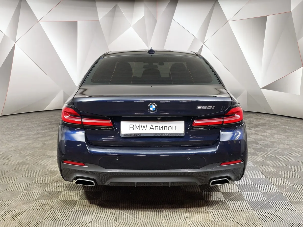 BMW 5 серия 520i Steptronic (184 л.с.) Base (Локальная сборка) Синий в АВИЛОН. Слайд №4